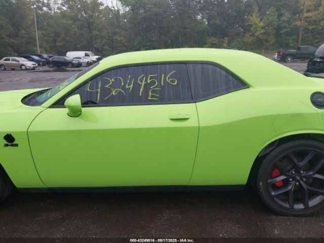 Зелений Додж Challenger, об'ємом двигуна 3.6 л та пробігом 33 тис. км за 9000 $, фото 13 на Automoto.ua