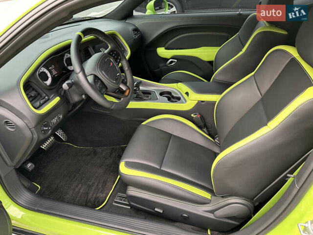 Додж Челенджер 2023 в Днепре (Днепропетровске) на Automoto.ua Зеленый Додж Челенджер, объемом двигателя 5.65 л и пробегом 4 тыс. км за 80000 $, фото 19 на Automoto.ua