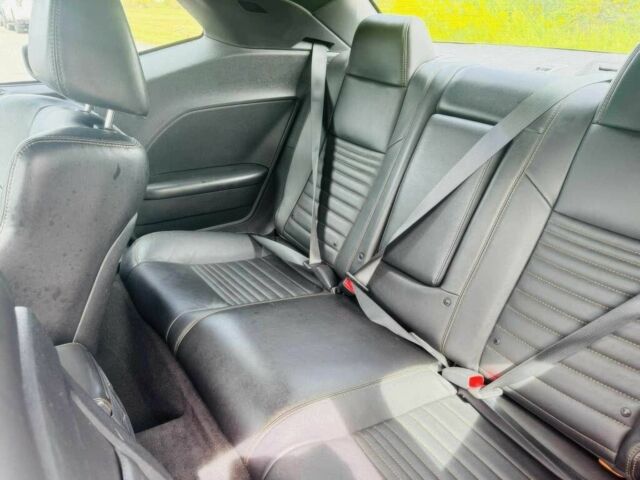 Оранжевый Додж Челенджер, объемом двигателя 5.7 л и пробегом 88 тыс. км за 4100 $, фото 12 на Automoto.ua