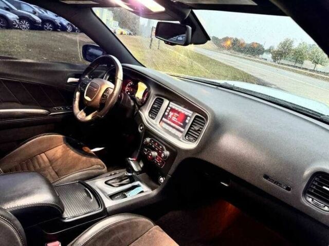 Белый Додж Чарджер, объемом двигателя 3.6 л и пробегом 43 тыс. км за 5200 $, фото 12 на Automoto.ua