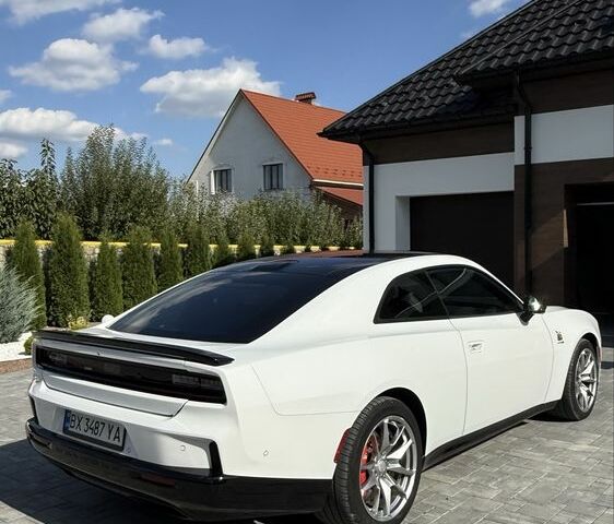 Білий Додж Charger, об'ємом двигуна 0 л та пробігом 13 тис. км за 61988 $, фото 4 на Automoto.ua