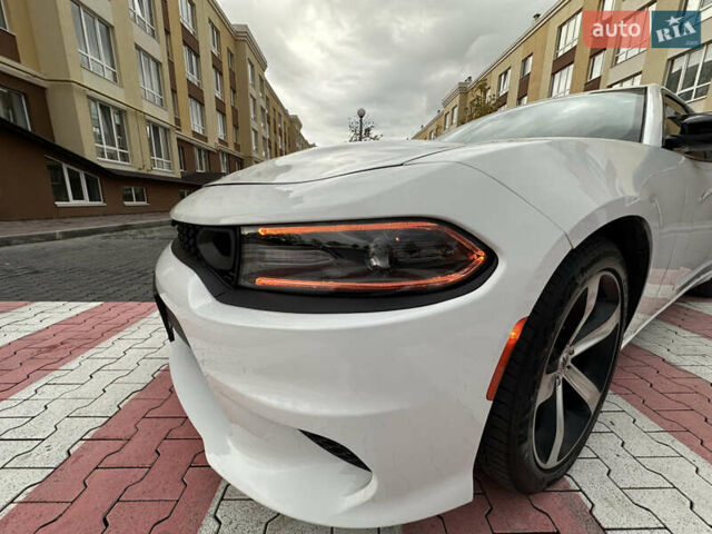 Білий Додж Charger, об'ємом двигуна 3.6 л та пробігом 185 тис. км за 17600 $, фото 42 на Automoto.ua