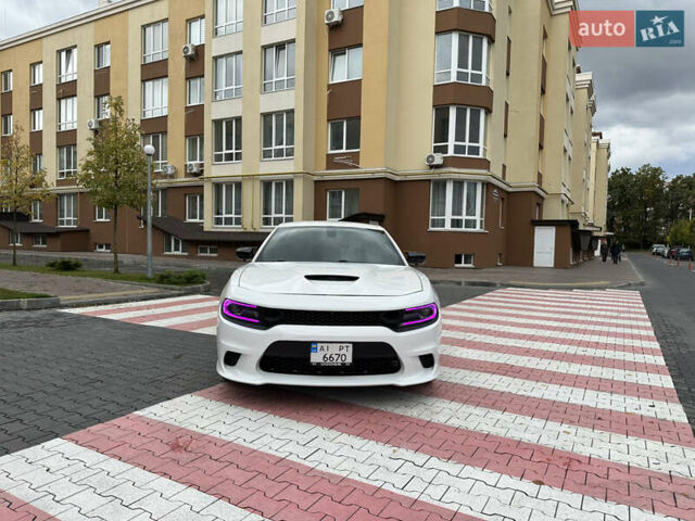 Білий Додж Charger, об'ємом двигуна 3.6 л та пробігом 185 тис. км за 17600 $, фото 14 на Automoto.ua