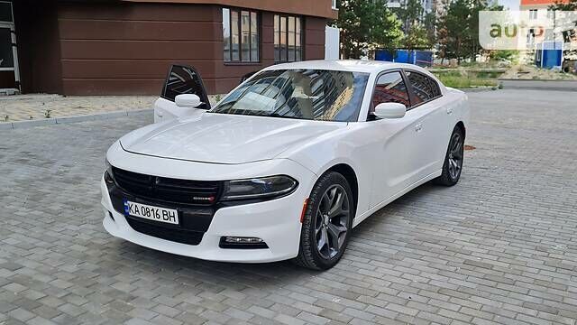 Білий Додж Charger, об'ємом двигуна 3.6 л та пробігом 183 тис. км за 15000 $, фото 26 на Automoto.ua