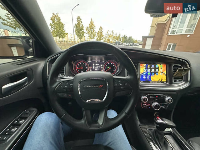 Белый Додж Чарджер, объемом двигателя 3.6 л и пробегом 185 тыс. км за 16800 $, фото 40 на Automoto.ua