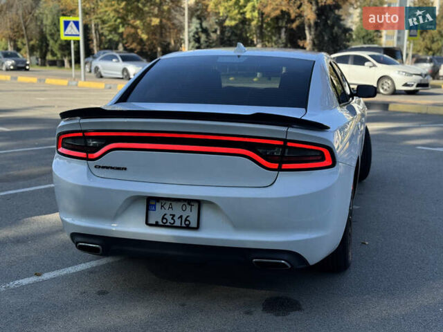 Білий Додж Charger, об'ємом двигуна 3.6 л та пробігом 126 тис. км за 20400 $, фото 52 на Automoto.ua
