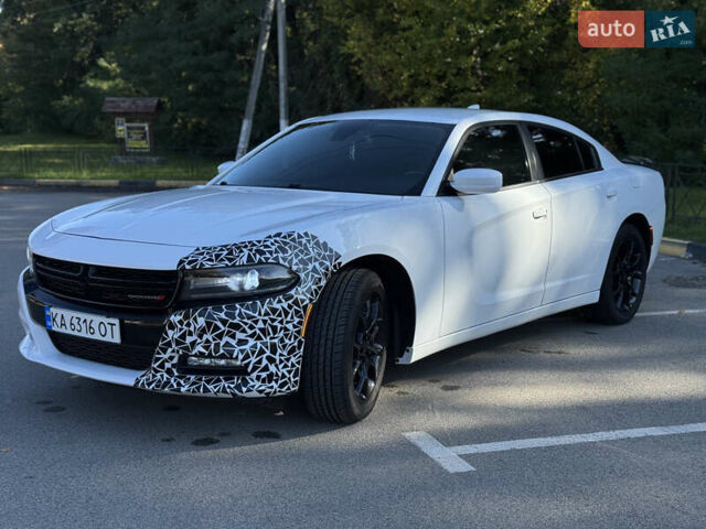Білий Додж Charger, об'ємом двигуна 3.6 л та пробігом 126 тис. км за 20400 $, фото 6 на Automoto.ua