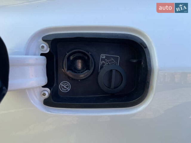 Білий Додж Charger, об'ємом двигуна 3.61 л та пробігом 78 тис. км за 19500 $, фото 27 на Automoto.ua