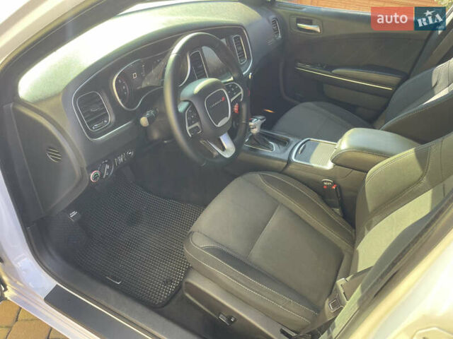 Білий Додж Charger, об'ємом двигуна 3.61 л та пробігом 78 тис. км за 19500 $, фото 9 на Automoto.ua