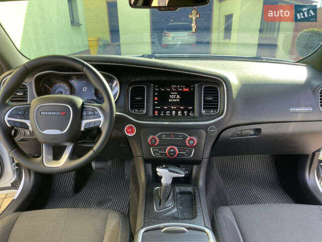 Білий Додж Charger, об'ємом двигуна 3.61 л та пробігом 78 тис. км за 19500 $, фото 16 на Automoto.ua