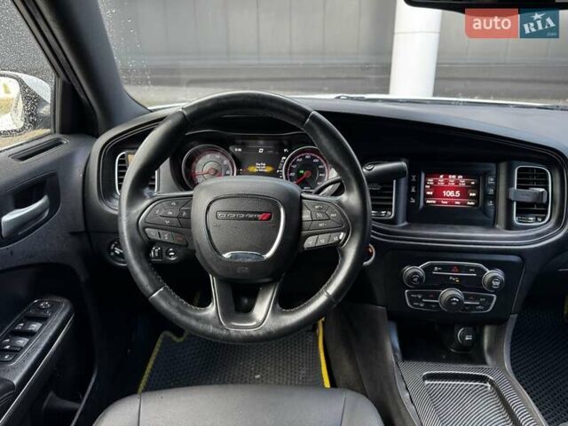 Додж Чарджер 2016 в Киеве на Automoto.ua Белый Додж Чарджер, объемом двигателя 5.7 л и пробегом 215 тыс. км за 19500 $, фото 16 на Automoto.ua