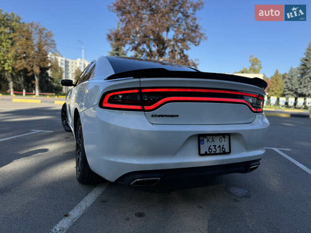 Білий Додж Charger, об'ємом двигуна 3.6 л та пробігом 126 тис. км за 20400 $, фото 54 на Automoto.ua