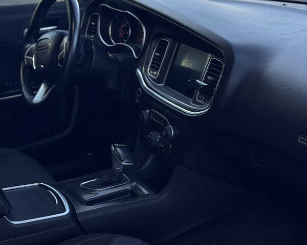 Білий Додж Charger, об'ємом двигуна 3.6 л та пробігом 126 тис. км за 20400 $, фото 32 на Automoto.ua