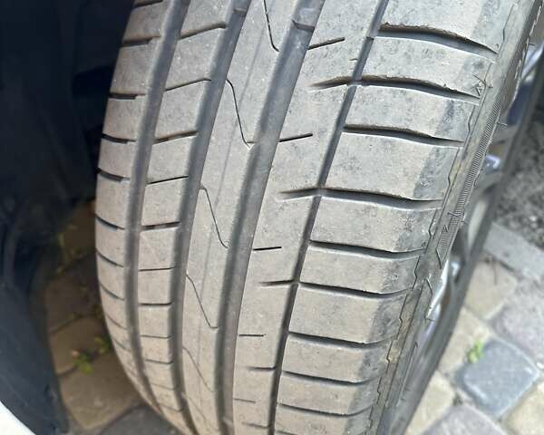 Белый Додж Чарджер, объемом двигателя 3.6 л и пробегом 95 тыс. км за 23000 $, фото 29 на Automoto.ua