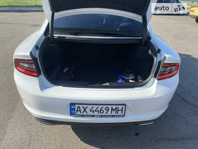 Білий Додж Charger, об'ємом двигуна 3.6 л та пробігом 90 тис. км за 24000 $, фото 12 на Automoto.ua