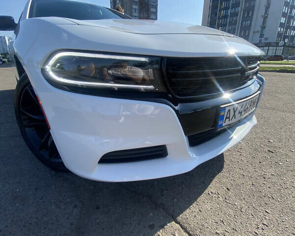 Білий Додж Charger, об'ємом двигуна 3.6 л та пробігом 90 тис. км за 24000 $, фото 13 на Automoto.ua