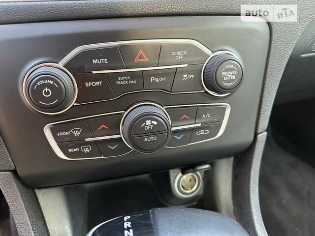 Белый Додж Чарджер, объемом двигателя 3.6 л и пробегом 95 тыс. км за 23000 $, фото 20 на Automoto.ua