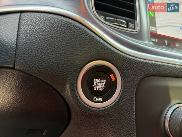 Белый Додж Чарджер, объемом двигателя 6.4 л и пробегом 83 тыс. км за 30900 $, фото 24 на Automoto.ua