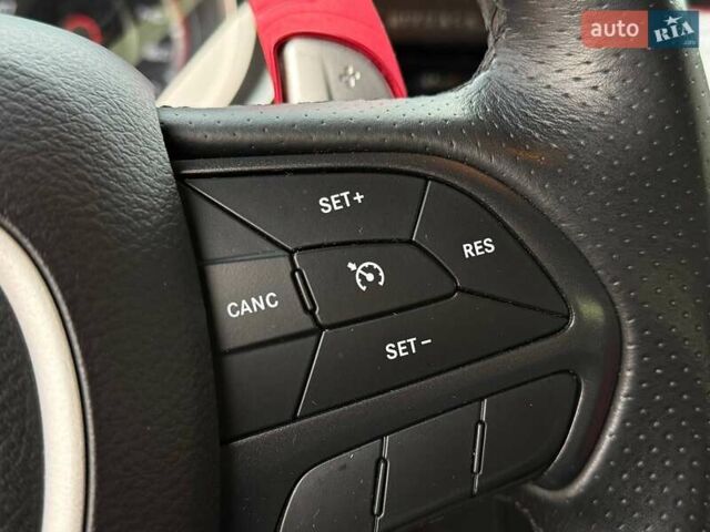 Белый Додж Чарджер, объемом двигателя 6.4 л и пробегом 83 тыс. км за 30900 $, фото 22 на Automoto.ua