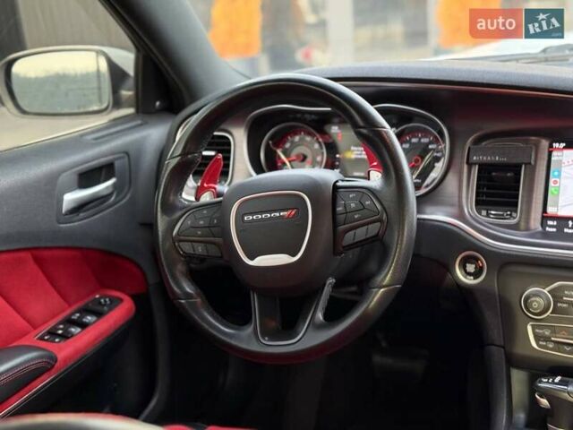 Белый Додж Чарджер, объемом двигателя 6.4 л и пробегом 83 тыс. км за 30900 $, фото 19 на Automoto.ua