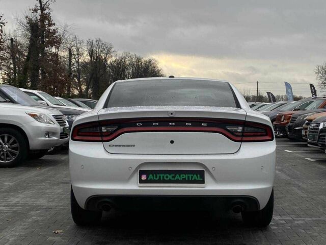 Белый Додж Чарджер, объемом двигателя 3.6 л и пробегом 29 тыс. км за 21490 $, фото 3 на Automoto.ua