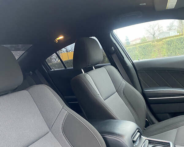 Білий Додж Charger, об'ємом двигуна 3.6 л та пробігом 37 тис. км за 23800 $, фото 16 на Automoto.ua