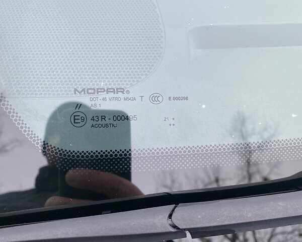 Білий Додж Charger, об'ємом двигуна 3.6 л та пробігом 37 тис. км за 23800 $, фото 14 на Automoto.ua