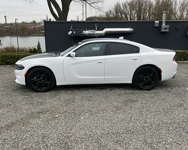 Білий Додж Charger, об'ємом двигуна 3.6 л та пробігом 37 тис. км за 23800 $, фото 9 на Automoto.ua