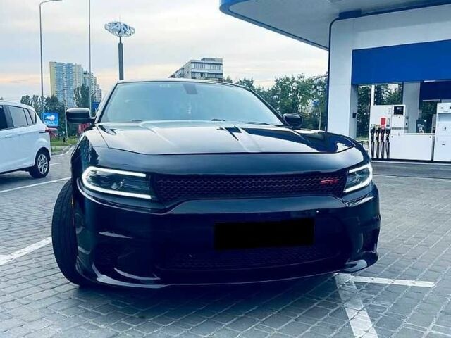 Чорний Додж Charger, об'ємом двигуна 0.36 л та пробігом 130 тис. км за 15599 $, фото 1 на Automoto.ua