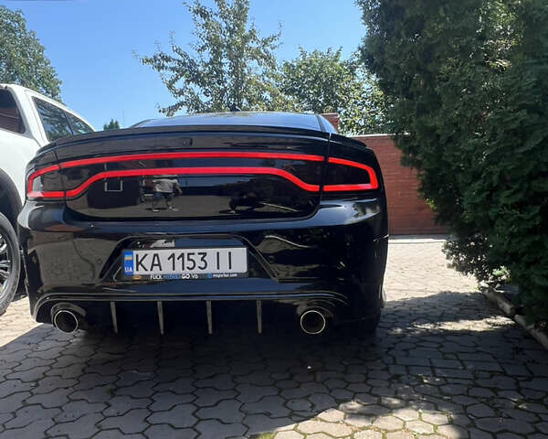 Черный Додж Чарджер, объемом двигателя 3.6 л и пробегом 180 тыс. км за 17000 $, фото 3 на Automoto.ua