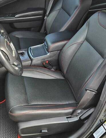 Черный Додж Чарджер, объемом двигателя 3.6 л и пробегом 161 тыс. км за 16300 $, фото 32 на Automoto.ua