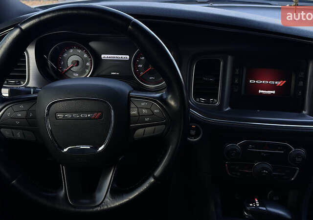 Черный Додж Чарджер, объемом двигателя 3.6 л и пробегом 208 тыс. км за 18300 $, фото 12 на Automoto.ua