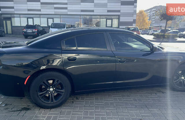 Черный Додж Чарджер, объемом двигателя 3.6 л и пробегом 208 тыс. км за 18300 $, фото 5 на Automoto.ua