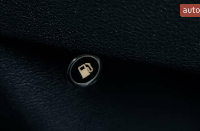 Черный Додж Чарджер, объемом двигателя 3.6 л и пробегом 208 тыс. км за 18300 $, фото 23 на Automoto.ua