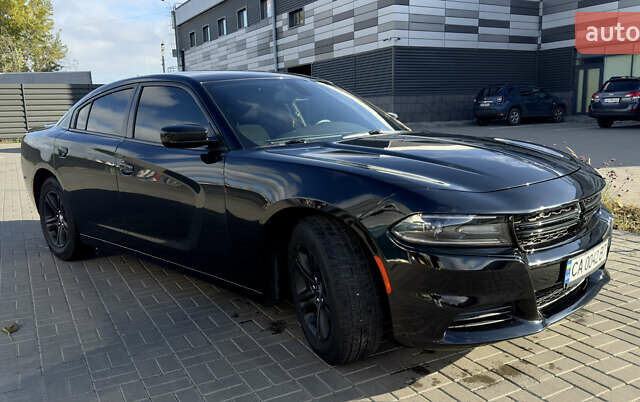 Черный Додж Чарджер, объемом двигателя 3.6 л и пробегом 208 тыс. км за 18300 $, фото 6 на Automoto.ua