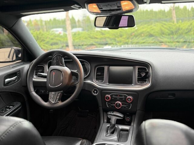 Черный Додж Чарджер, объемом двигателя 3.6 л и пробегом 128 тыс. км за 19000 $, фото 10 на Automoto.ua