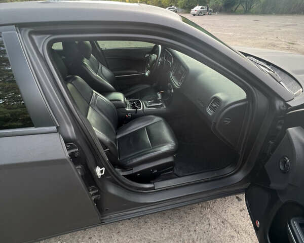 Чорний Додж Charger, об'ємом двигуна 3.6 л та пробігом 130 тис. км за 19500 $, фото 8 на Automoto.ua