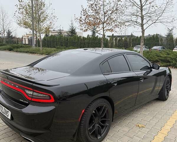 Черный Додж Чарджер, объемом двигателя 3.6 л и пробегом 128 тыс. км за 19000 $, фото 6 на Automoto.ua