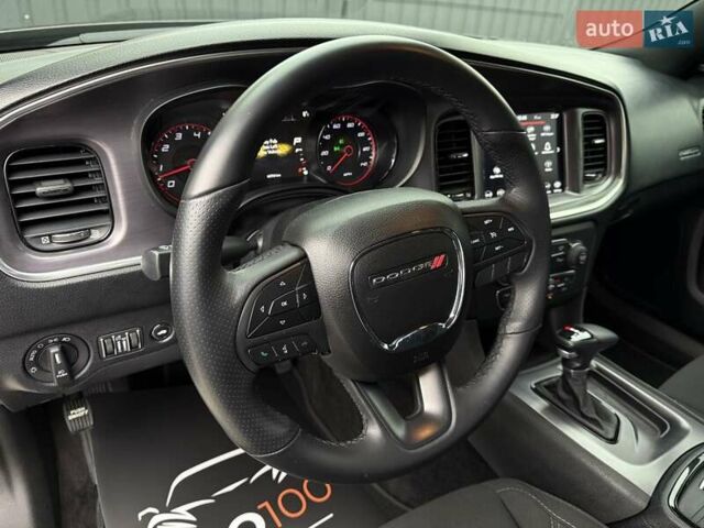 Додж Чарджер 2017 в Киеве на Automoto.ua Черный Додж Чарджер, объемом двигателя 3.6 л и пробегом 60 тыс. км за 17800 $, фото 35 на Automoto.ua