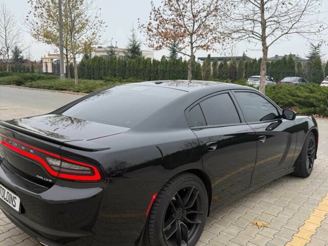 Черный Додж Чарджер, объемом двигателя 3.6 л и пробегом 128 тыс. км за 19000 $, фото 4 на Automoto.ua