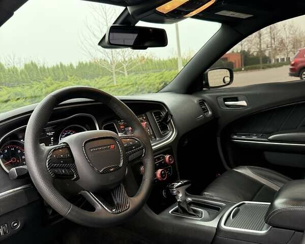 Черный Додж Чарджер, объемом двигателя 3.6 л и пробегом 128 тыс. км за 19000 $, фото 13 на Automoto.ua