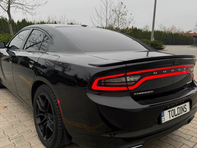 Черный Додж Чарджер, объемом двигателя 3.6 л и пробегом 128 тыс. км за 19000 $, фото 6 на Automoto.ua