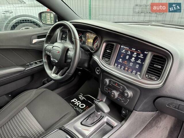 Додж Чарджер 2017 в Киеве на Automoto.ua Черный Додж Чарджер, объемом двигателя 3.6 л и пробегом 60 тыс. км за 17800 $, фото 31 на Automoto.ua