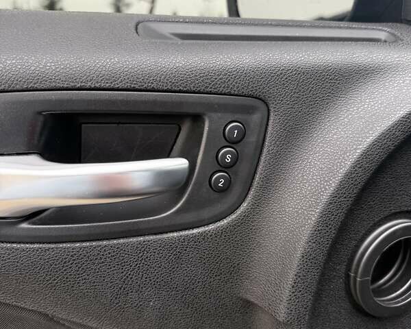 Черный Додж Чарджер, объемом двигателя 3.6 л и пробегом 128 тыс. км за 19000 $, фото 15 на Automoto.ua