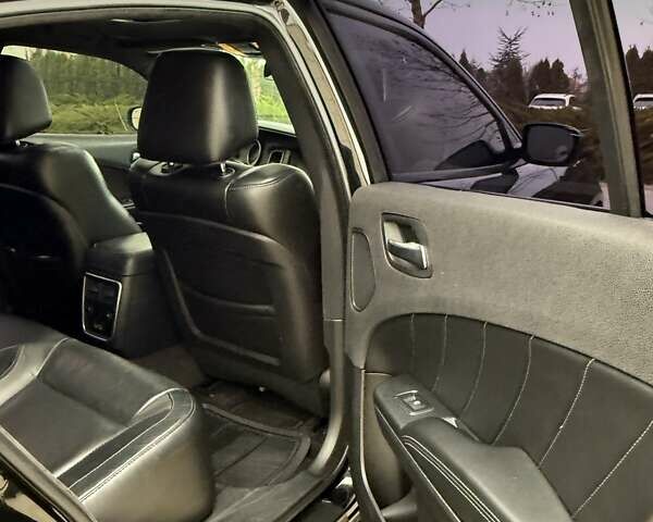 Черный Додж Чарджер, объемом двигателя 3.6 л и пробегом 128 тыс. км за 19000 $, фото 20 на Automoto.ua