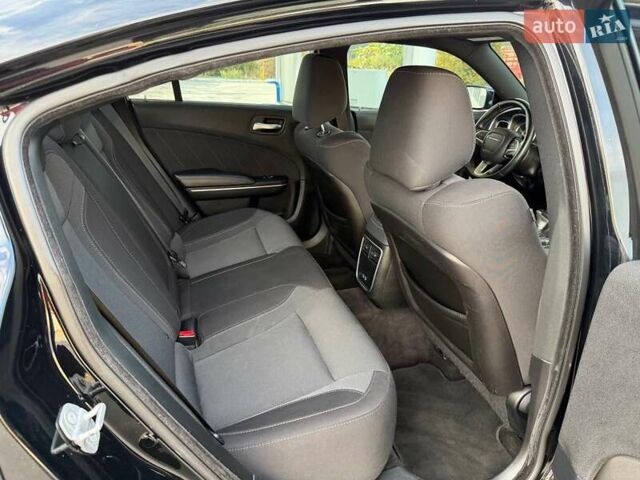 Черный Додж Чарджер, объемом двигателя 3.6 л и пробегом 140 тыс. км за 21500 $, фото 19 на Automoto.ua