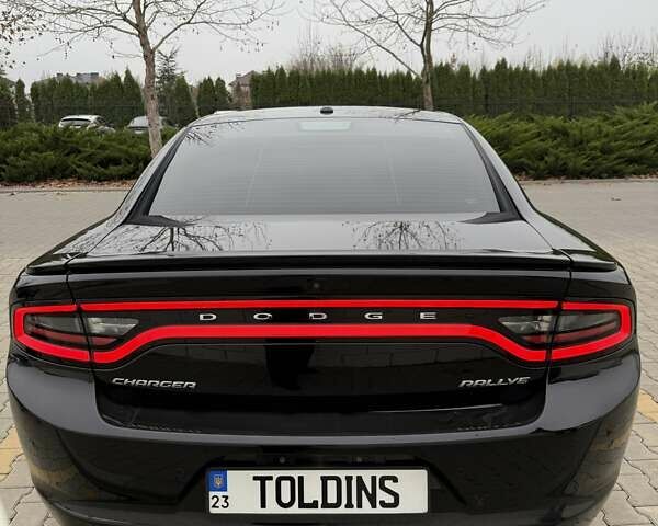 Черный Додж Чарджер, объемом двигателя 3.6 л и пробегом 128 тыс. км за 19000 $, фото 7 на Automoto.ua