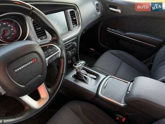 Черный Додж Чарджер, объемом двигателя 3.6 л и пробегом 140 тыс. км за 21500 $, фото 23 на Automoto.ua