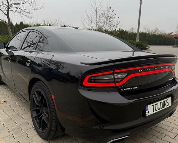 Черный Додж Чарджер, объемом двигателя 3.6 л и пробегом 128 тыс. км за 19000 $, фото 10 на Automoto.ua