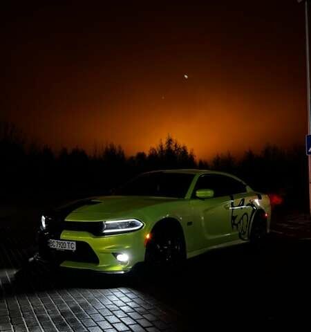 Черный Додж Чарджер, объемом двигателя 6.41 л и пробегом 80 тыс. км за 33000 $, фото 12 на Automoto.ua